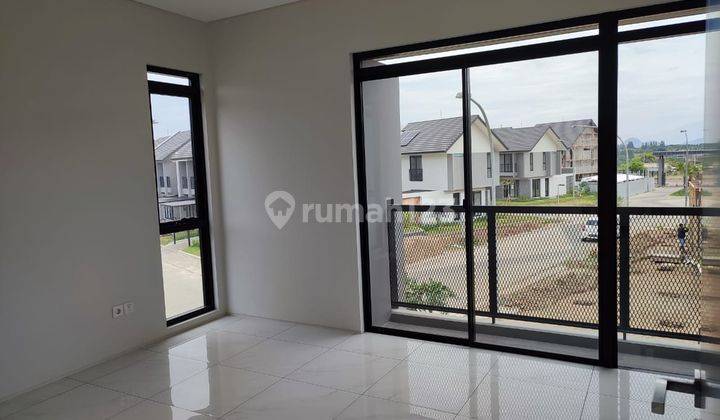 Rumah Minimalis di Tarubhawana, Kota Baru Parahyangan