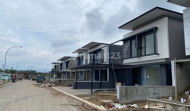 Rumah di Nayapati Kota Baru Parahyangan  2