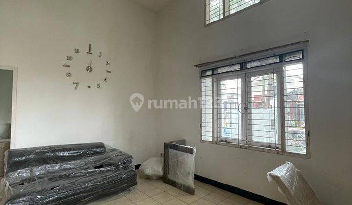 Rumah Nyaman Dan Terawat di Kota Baru Parahyangan 1