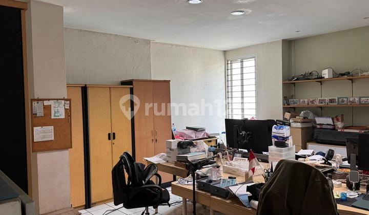 Ruko 3 Lantai Terawat di Lengkong, Bandung Ruko 3 Lantai Terawat di Lengkong, Bandung