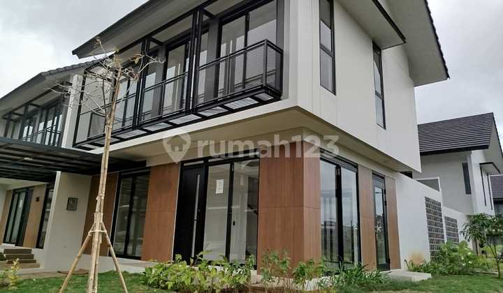 Rumah Baru Lux Minimalis Kota Baru Parahyangan