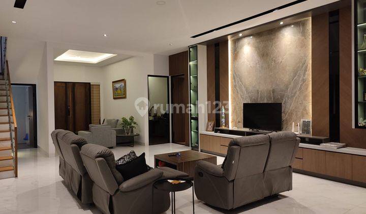 Rumah Lux Full Furnished di KBP Ada Kolam Renang 1