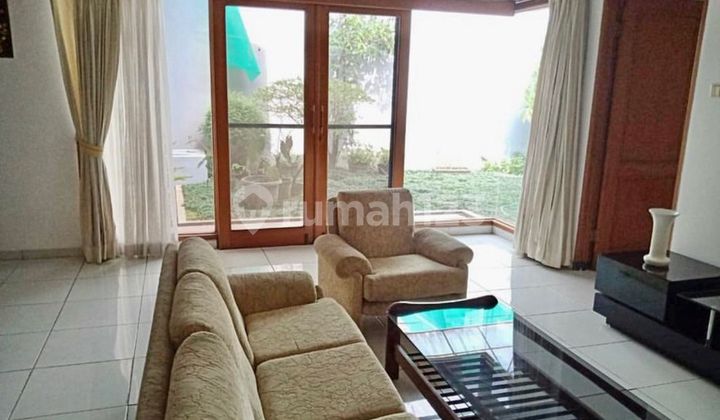 Rumah Full Furnished di Setra Sari, Bandung 1