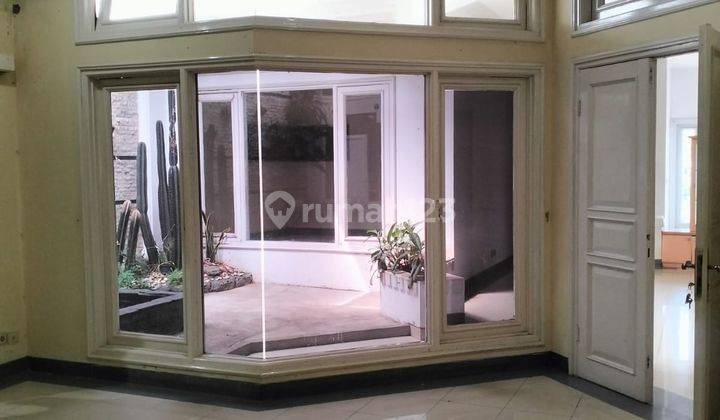 Rumah Furnished di Sayap Pasteur, Bandung 1