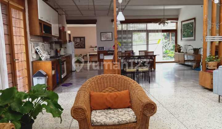 Rumah Nyaman Terawat di Setra Sari, Bandung Rumah Nyaman Terawat di Setra Sari, Bandung