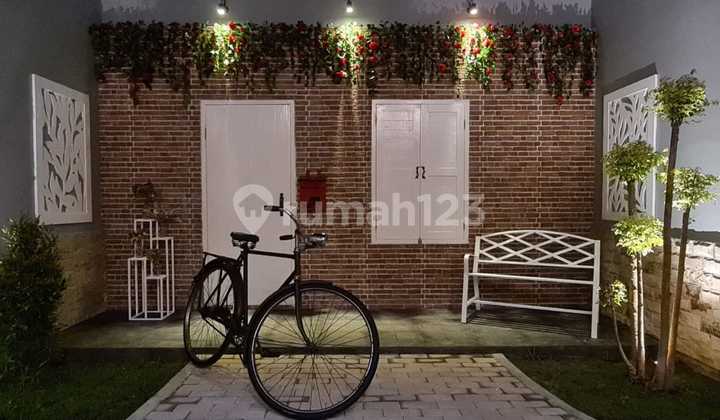 Rumah Lux Furnished 2 Lantai di Kota Baru Parahyangan 2