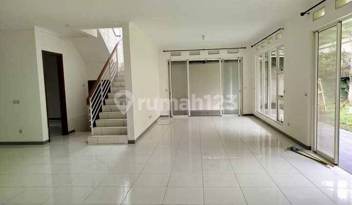 Rumah Modern Minimalis 2 Lantai di Kota Baru Parahyangan