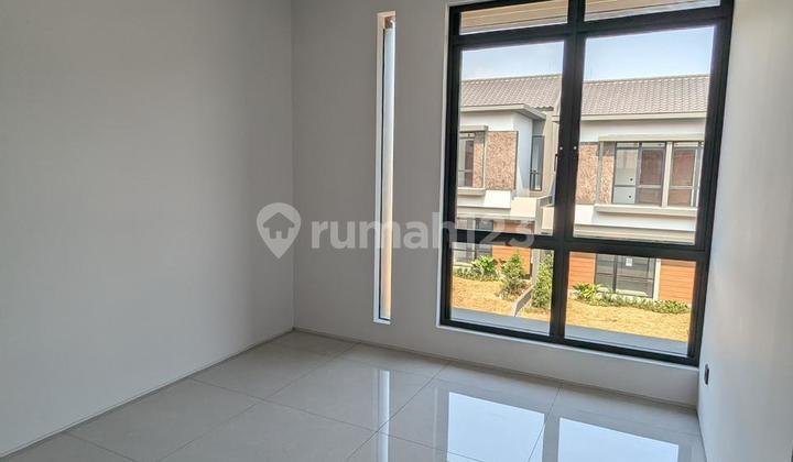 Minimalist New House in Nilapadmi, Parahyangan New City 2