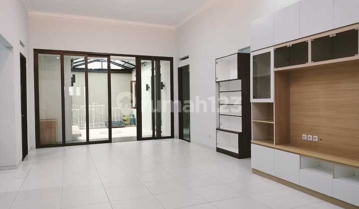 Rumah 1 Lantai Furnished di Bandung Tempo Dulu Kota Baru Parahyangan Rumah 1 Lantai Furnished di Bandung Tempo Dulu Kota Baru Parahyangan