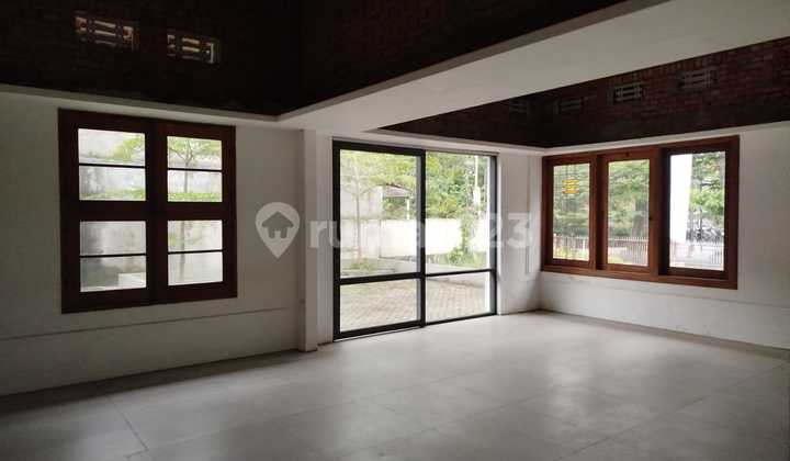 Ruang Usaha di Sayap Dago, Cocok Untuk Cafe atau Kantor