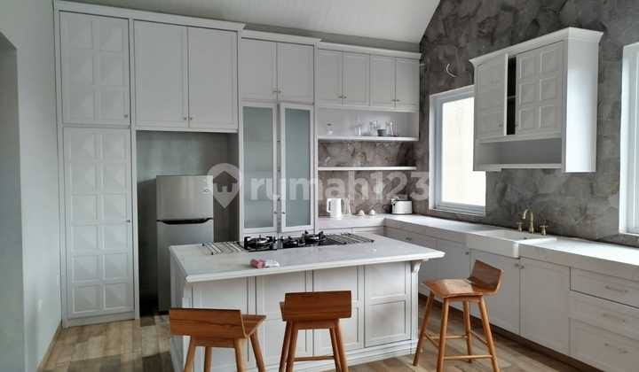 Beautiful House in Bandung Parahyangan City