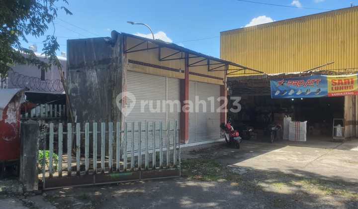 FOR SALE READY-TO-USE SHOPHOUSE LUMAJANG CITY 1
