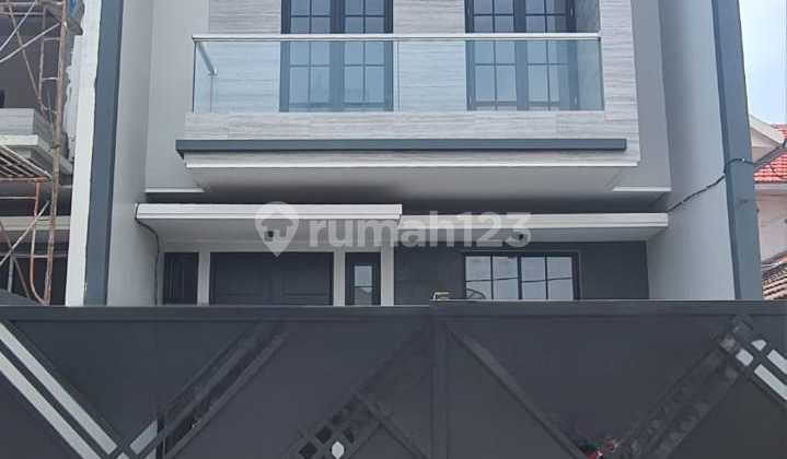 Dijual Rumah Gress Minimalis di Manyar Kertoadi, Dekat Pusat Kota Surabaya 1
