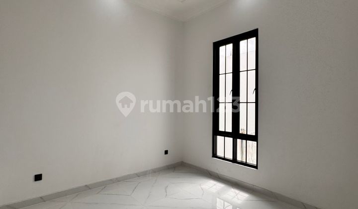 Dijual Rumah Baru Minimalis Model Klasik Jln Babatan Pantai Surabaya