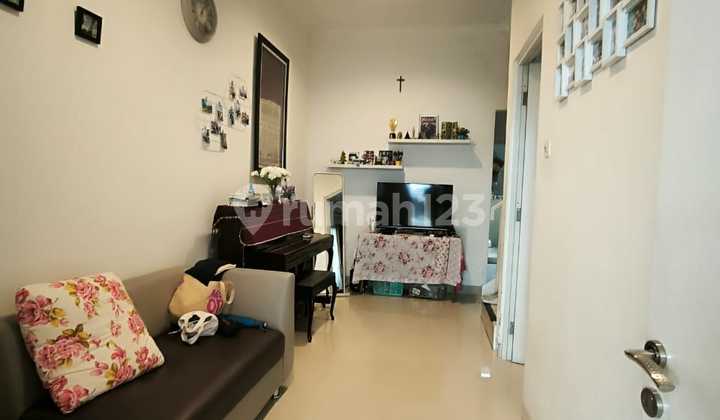 Rumah Simpang Darmo, Terawat Semi Furnished 2