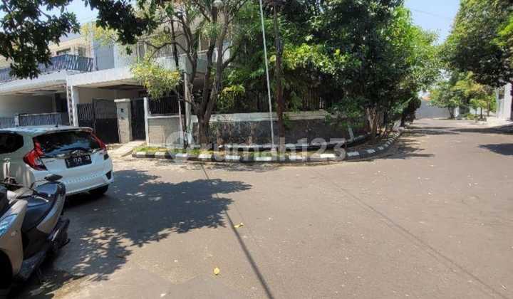 Dijual Rumah Hook Sutorejo Prima Indah selatan.