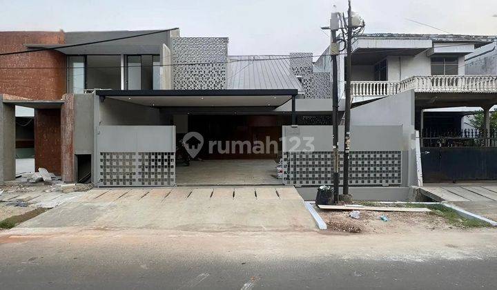 Jual Rumah Mewah Taman Alfa Indah, Jakarta Barat 1