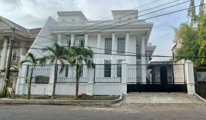 Rumah Baru Mewah American Europe Classic Style Gayungsari Barat 1