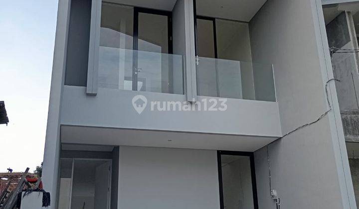 DIJUAL RUMAH BARU MINIMALIS DI GRAHA GREEN GARDEN 1