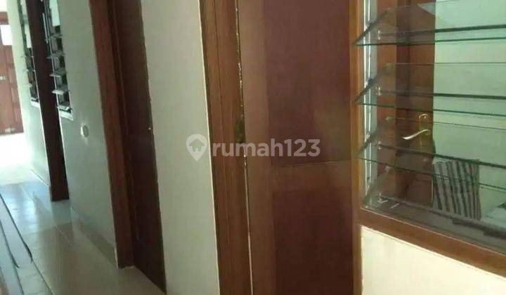 Rumah Bagus Furnished SHM di Graha Family, Surabaya 2