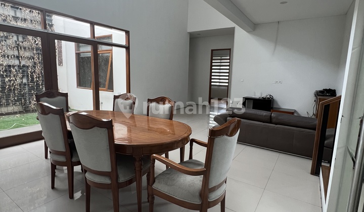 Sewa Rumah Bagus Singgasana Sewa Rumah Bagus Singgasana