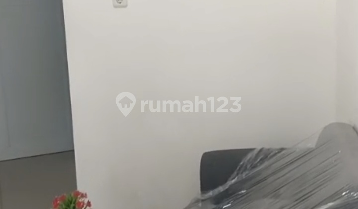 Quick Sale 2-Story House in Walikota Complex Kelapa Gading - East Facing, Front Park, Freehold Title, Negotiable 2