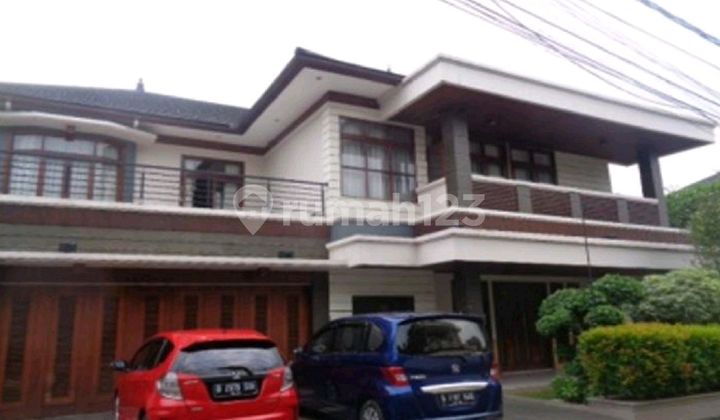Rumah Mewah 2 Lantai Shm Di Kemang Utara, Jakarta Selatan - Lt 848m², Ada Kolam Renang!