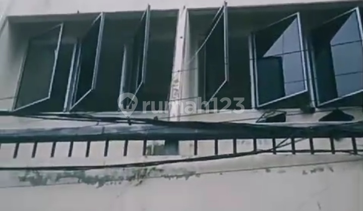 Disewakan Rumah 4 Lantai di Pademangan Jakarta Utara