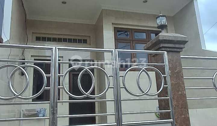 Dijual Rumah 3 1/2 Lantai di Hidup Baru Pademangan. Jakarta Utara Dijual Rumah 3 1/2 Lantai di Hidup Baru Pademangan. Jakarta Utara