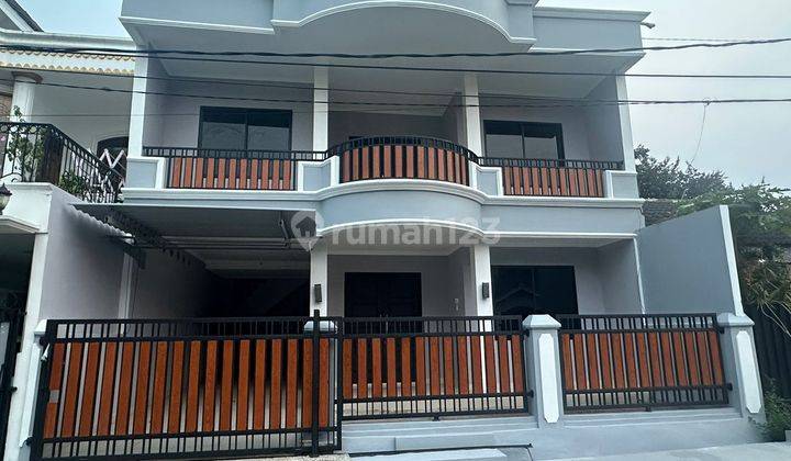 Rumah 2 Lantai Bagus Di Griya Loka Bsd. Tangerang Selatan 1