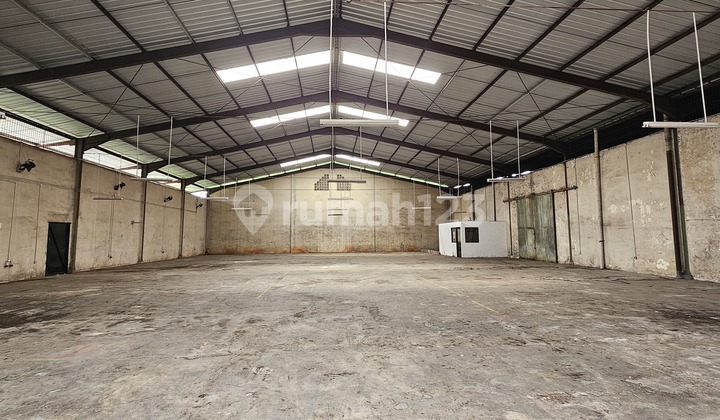 Warehouse Rental in Batuceper with 40ft Container Access Near Highway