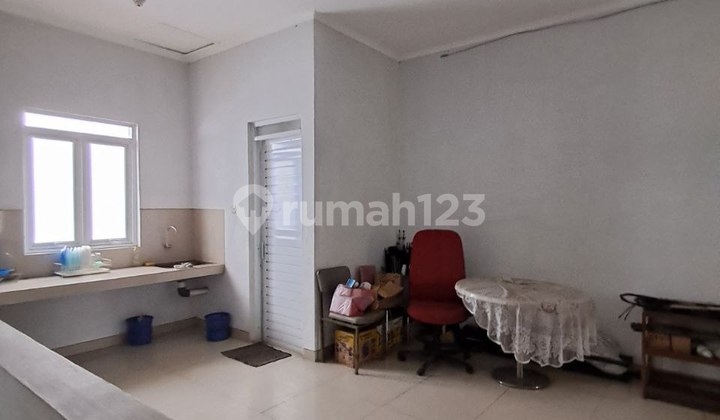 Serene Comfortable Suitable for Offices and Warehouses