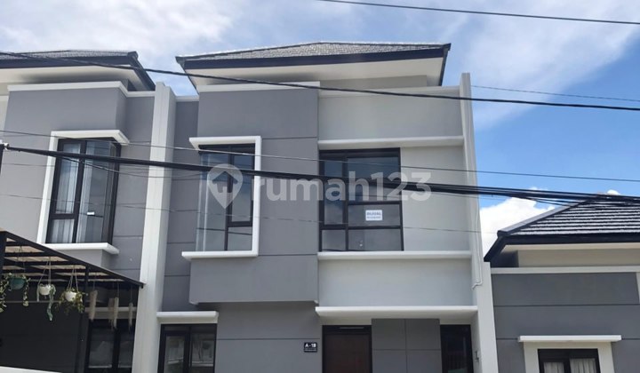 Dijual Cepat! Rumah Baru Jadi 2 Lantai Kekinian – Tanah Luas, Harga Di Bawah Pasar