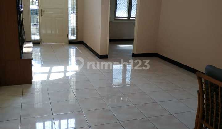Dijual Rumah 2 Lantai Siap Huni SEmi Furnish Lokasi di Mekar Wangi Bandung Dijual Rumah 2 Lantai Siap Huni SEmi Furnish Lokasi di Mekar Wangi Bandung
