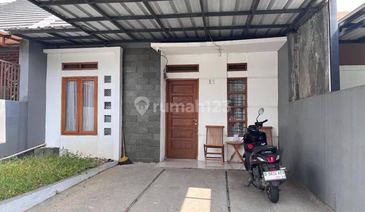 Dijual Cepat Rumah 2 Lantai Nyaman Siap Huni Lokasi di Arcamanik Bandung