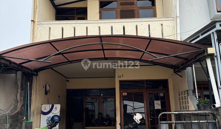 Dijual Rumah Terawat Nyaman Siap Huni Lokasi Strategis Pusat Kota di Sayap Lengkong Bandung 1