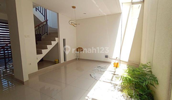 Disewakan Rumah Semi Furnish Lokasi Strategis Kota Cimahi 1