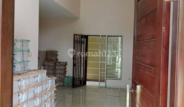 Dijual Rumah Hook di Singgasana Pradana 1