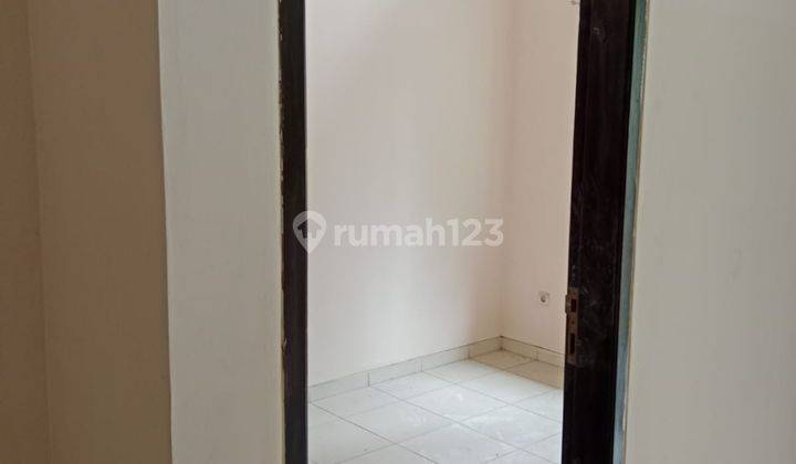 Dijual Rumah Hook di Singgasana Pradana 2