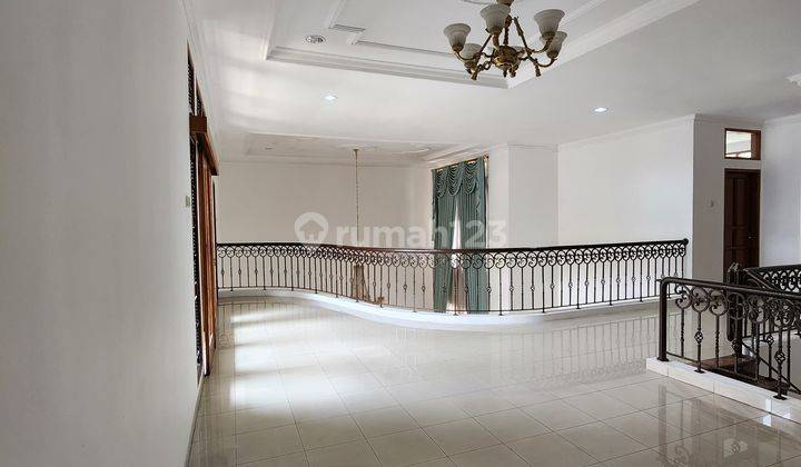 Dijual Rumah Lux di Setraduta, Bandung Siap Huni 1