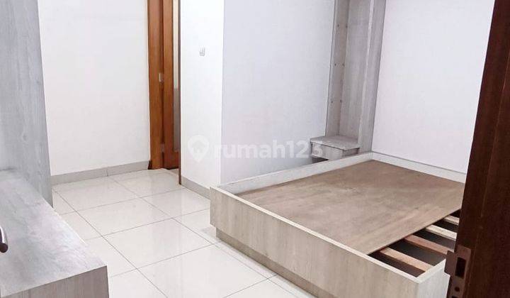 Dijual Rumah 2 Lantai Semi Furnished Nyaman Siap Huni Lokasi di Kembar Bandung 2