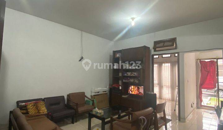 Dijual Rumah Terawat Nyaman Siap Huni Lokasi Strategis di Mekar Wangi Bandung