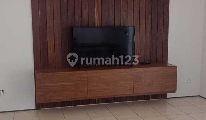 Disewakan Rumah Nyaman Siap Huni Lokasi Bagus di Kota Baru Parahyangan Bandung