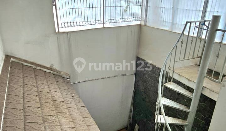 Dijual Rumah 2 Lantai Siap Huni Minimalis Lokasi Strategis di Taman Holis Indah Bandung 2