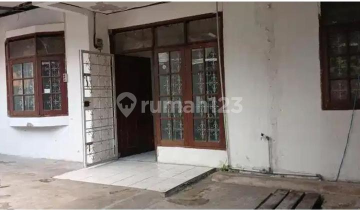 Disewa Rumah 2 Lantai Nyaman Siap Huni Lokasi Strategis di Taman Cibaduyut Indah Bandung 1
