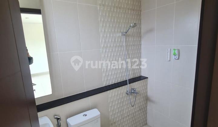 Dijual Rumah 2 Lantai Siap Huni Lokasi di Summarecon Cluster Cynthia Summarecon Bandung 2