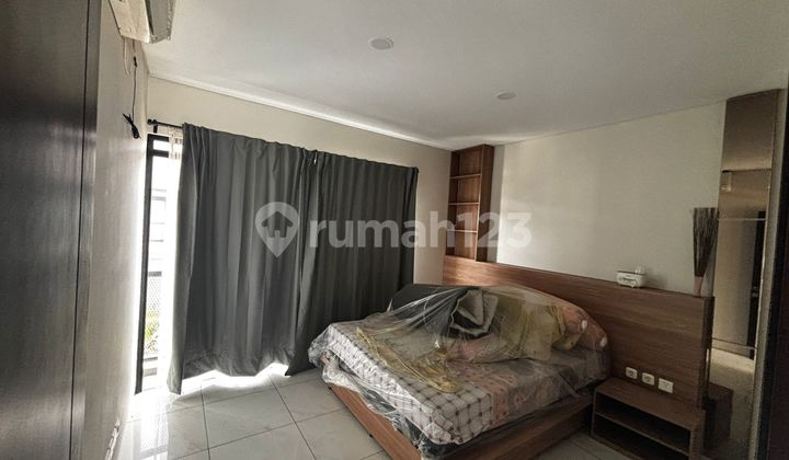 Disewakan Rumah 2 Lantai Nyaman dan Asri Siap Huni Full Furnished Lokasi di Kota Baru Parahyangan Bandung 2