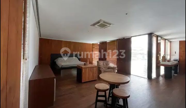 Dijual Rumah Bagus Full Furnished Design Villa Siap Huni Lokasi di Kota Baru Parahyangan Bandung 2