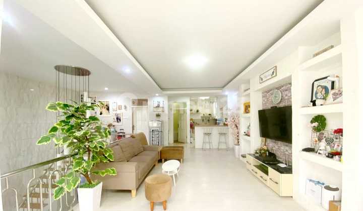 For Sale: Cute 2-Story Semi-Furnished House, Nice and Minimalist, in Bumi Asri Sayap, Taman Kopo Indah, Bandung 1