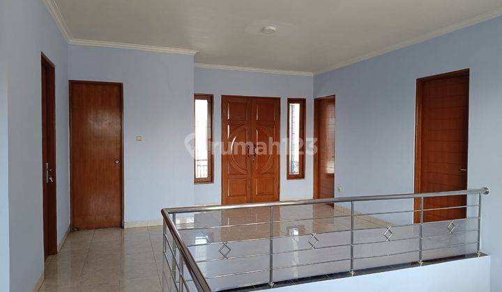 Disewakan Rumah Baru Selesai Renovasi Pusat Kota Lokasi di Kembar Bandung 1